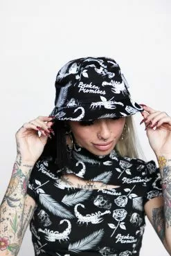 BROKEN PROMISES Tropic Disaster Bucket Hat Headwear
