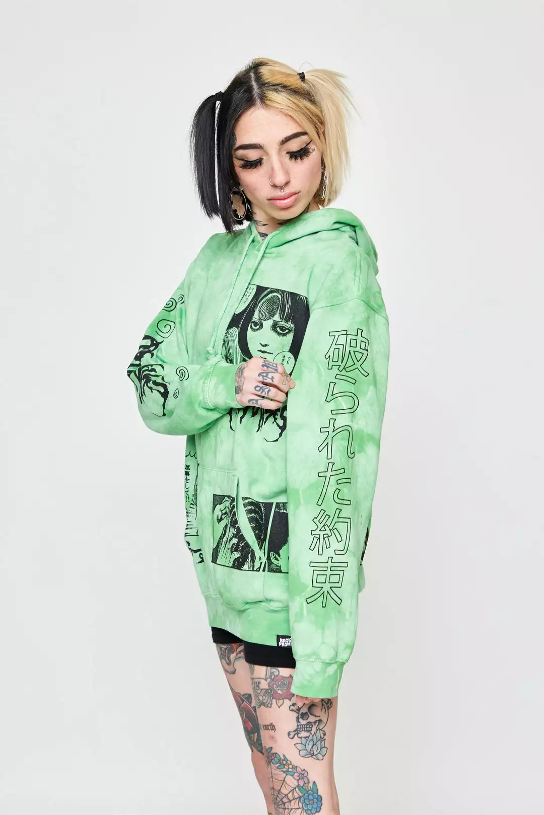 CASH Hoodies Junji Ito The Scar Hoodie Green
