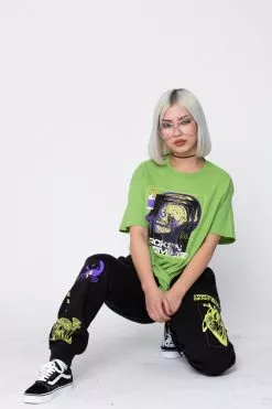 BROKEN PROMISES Shirts Feel It Tee Green