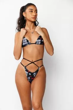 BROKEN PROMISES Sets Love & Pain Bikini Bottoms