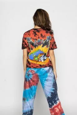 BROKEN PROMISES Shirts Never Forgive Red/Blk Crystal Wash Tee