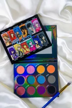 CASH Choose Your Fighter Eyeshadow Palette Accessories