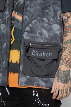 BROKEN PROMISES Catacombs Vest Black Outerwear