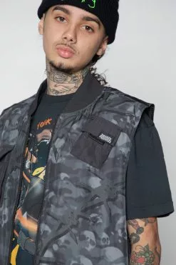 BROKEN PROMISES Catacombs Vest Black Outerwear