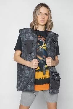 BROKEN PROMISES Catacombs Vest Black Outerwear