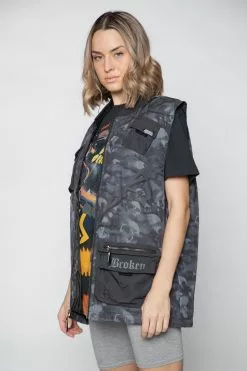 BROKEN PROMISES Catacombs Vest Black Outerwear