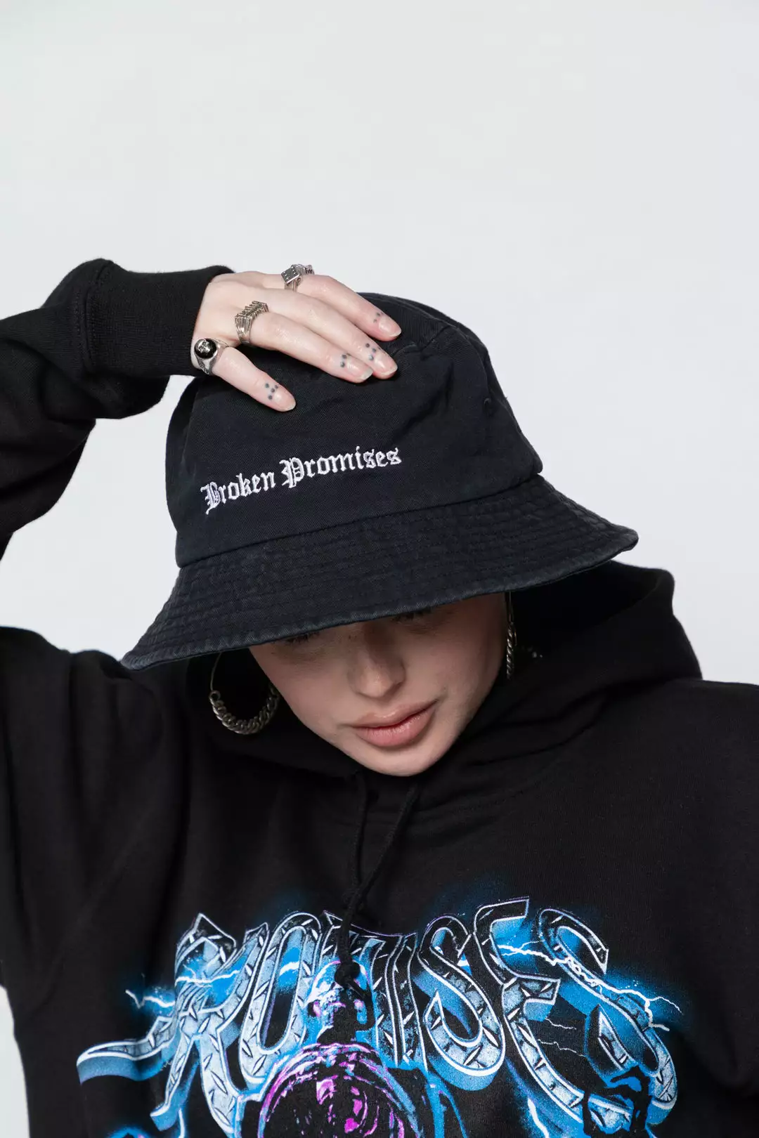 BROKEN PROMISES BP Slogan Bucket Black Headwear