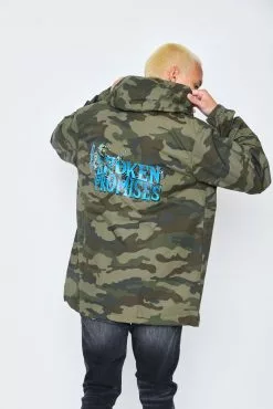 CASH Timeless Camo Anorak Outerwear